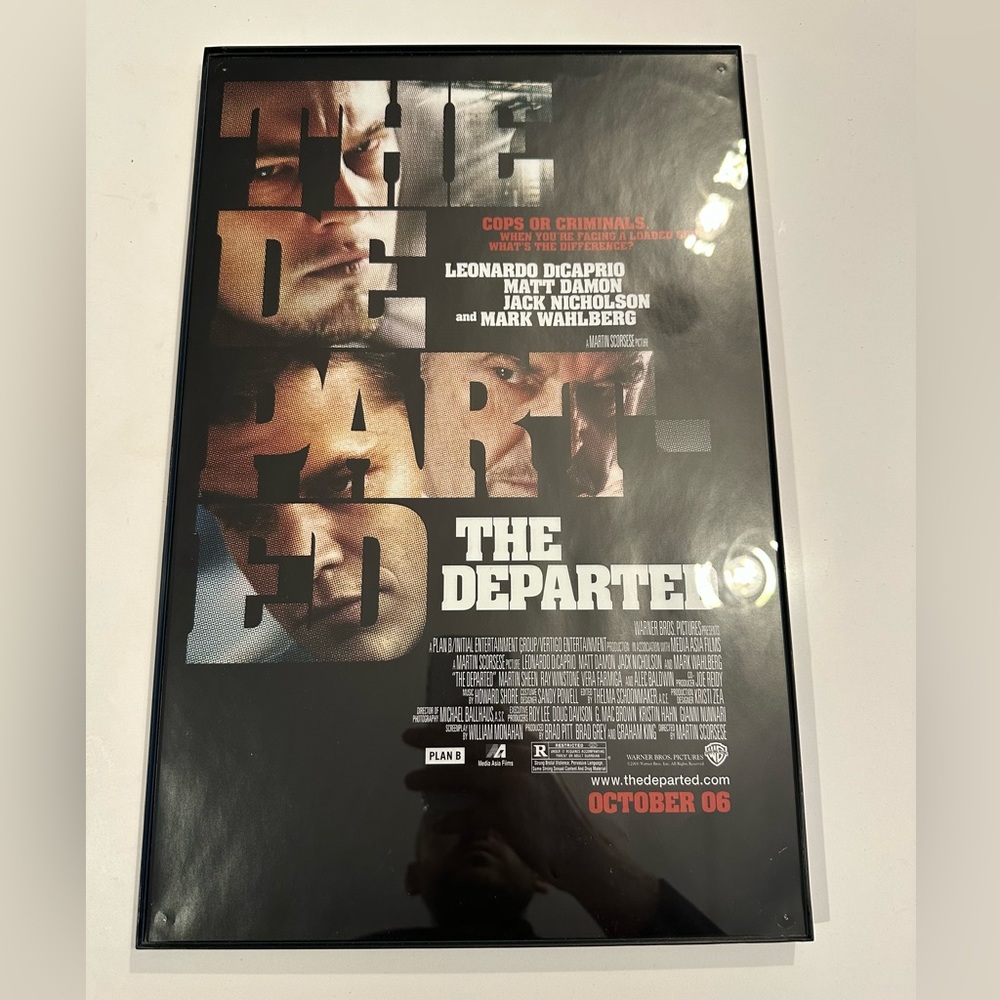 Framed Movie Poster - 17in x 11in - The Departed